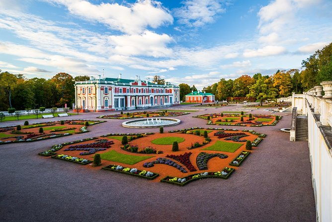 old-tallinn-with-kadriorg-pirita