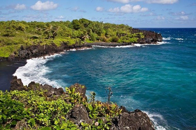 one-day-heavenly-hana-tour-island-hopping-from-oahu-to-maui-2