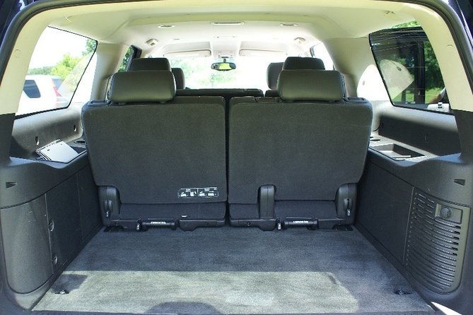 one-way-private-mdw-meet-and-greet-luxury-airport-transfer