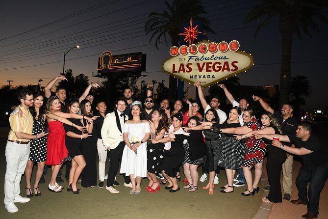 open-bar-party-bus-nightclub-crawl-in-las-vegas
