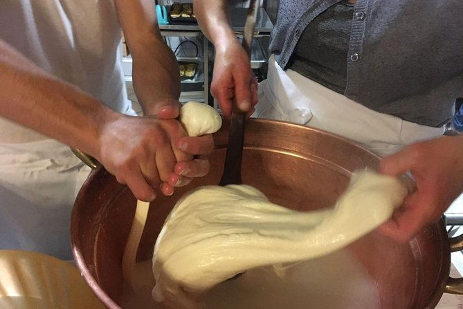 organic-wine-tasting-mozzarella-and-gnocchi-workshop-tiramisu-2