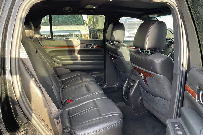 orlando-airport-mco-to-port-canaveral-luxury-sedan
