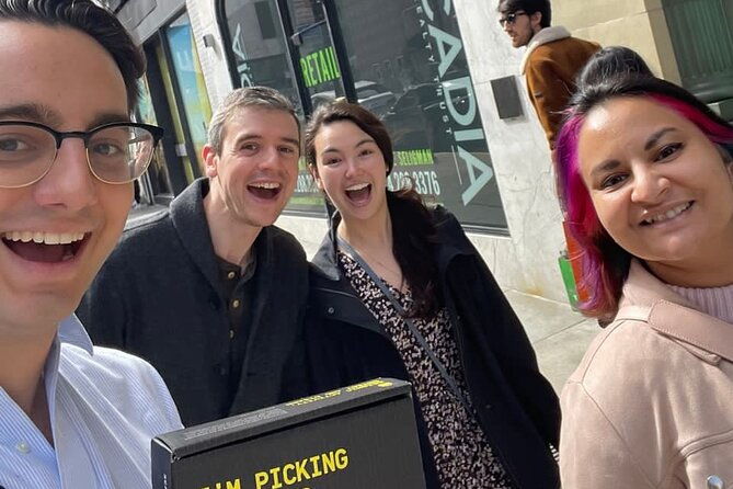 outdoor-escape-room-in-detroit-downtown