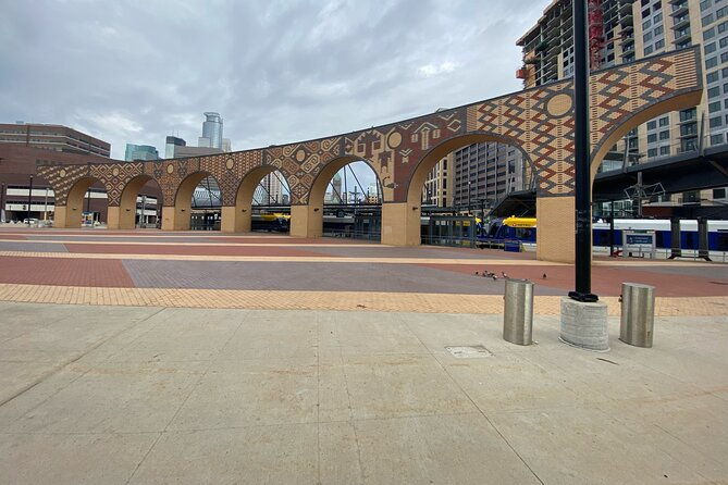 outdoor-escape-room-in-minneapolis-downtown-east