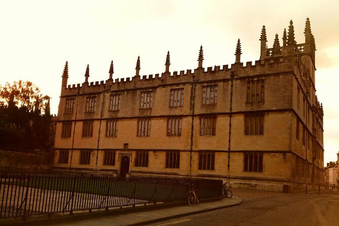 oxford-private-pub-and-city-evening-walking-tour