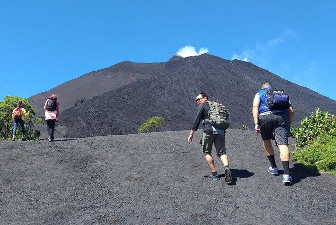 pacaya-volcano-tour