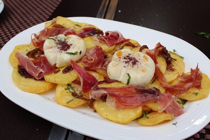 palma-de-mallorca-3-hour-highlights-and-tapas-tasting-bike-tour