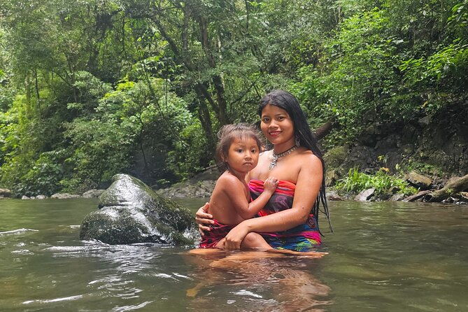 panama-private-or-shared-embera-tribe-waterfall-tour