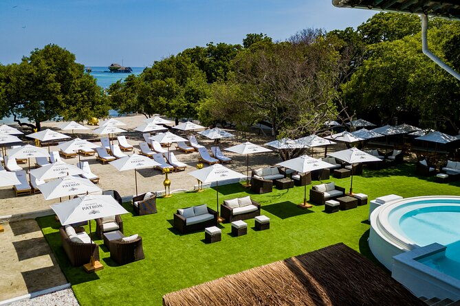 pao-pao-beach-club-islas-del-rosario-full-day-experience