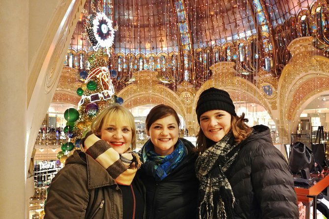 paris-christmas-illuminations-and-local-festivities-private-tour