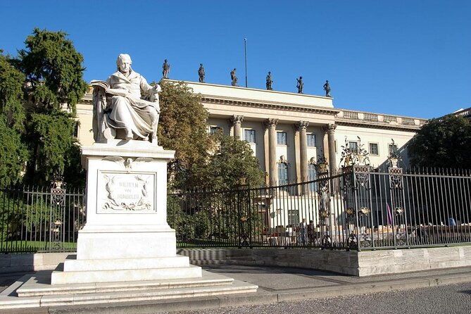 party-and-beer-bike-private-sightseeing-tour-berlin-with-pick-up-2
