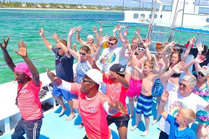 party-boat-view-dolphins-snorkling-free-drinks-and-transportation