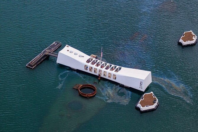 pearl-harbor-uss-arizona-memorial-private-2