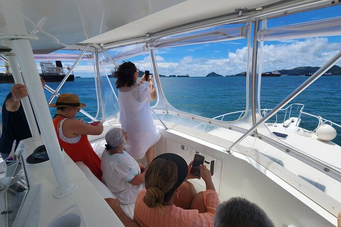 pearl-islands-snorkeling-and-fishing-day-on-a-private-yacht