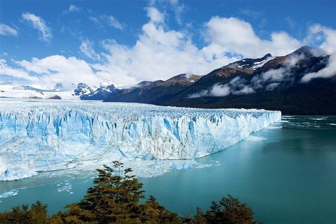 perito-moreno-glacier-with-nautic-safari