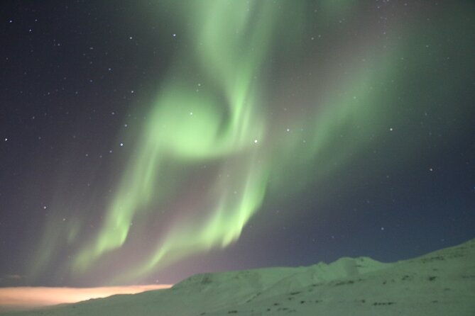 photography-tour-northern-light-hunting-from-akureyri