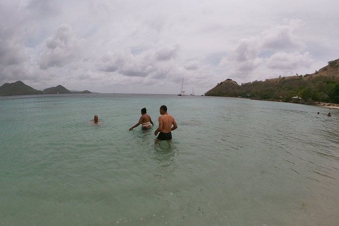 pigeon-island-beach-shuttle-roundtrip