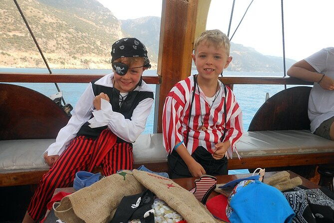 pirate-boat-trip-from-bodrum-all-inclusive-3