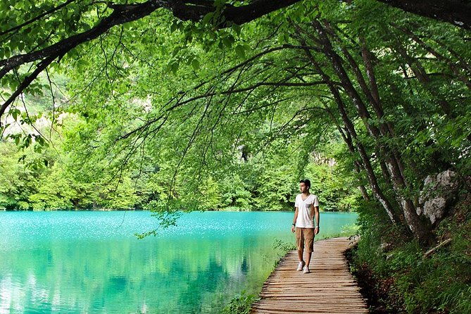 plitvice-lakes-day-tour-with-boat-ride-tickets-reserved-2