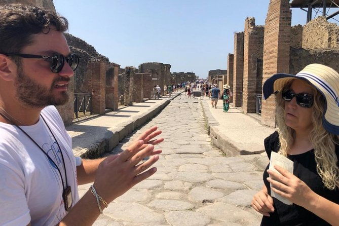 pompeii-herculaneum-with-driver-and-expert-guide