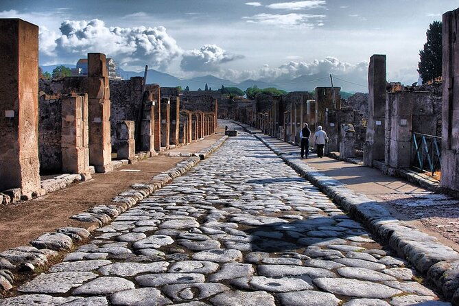 pompeii-the-lives-of-the-ancients-w-ticket-included