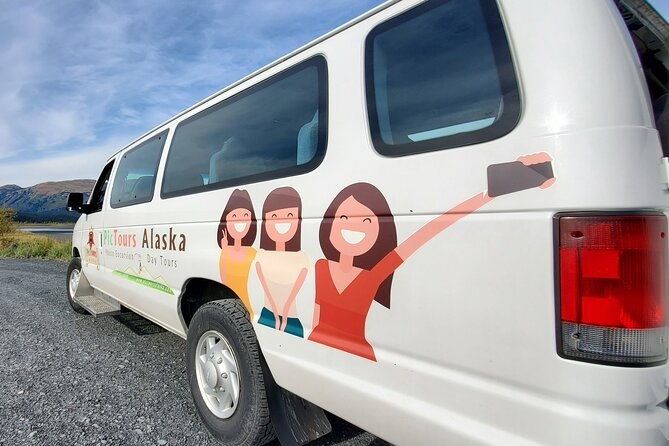 premiere-city-tour-of-anchorage-mountain-views-native-culture