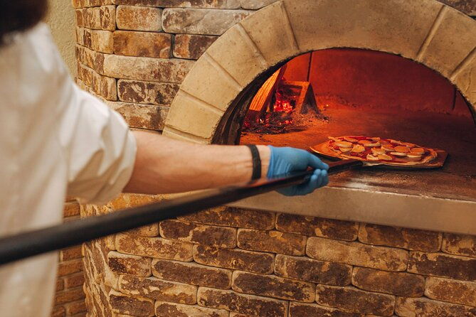 premium-pizza-making-class-at-a-pizzeria-in-como-2