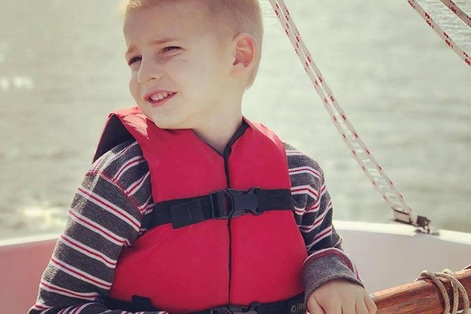 private-2-hour-sunset-sailing-tour-on-lake-fairview-2