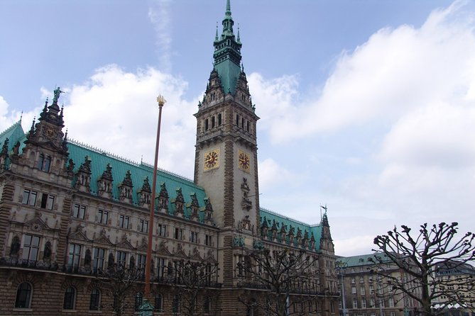 private-3-hour-hamburg-sightseeing-tour-in-a-mercedes-limousine