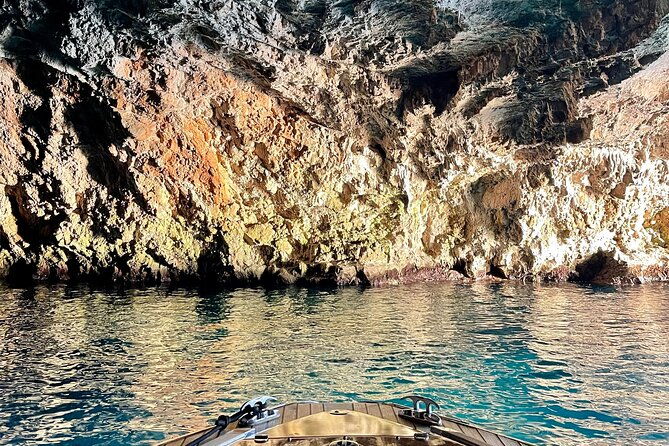 private-3-hour-speedboat-our-lady-of-the-rock-and-blue-cave