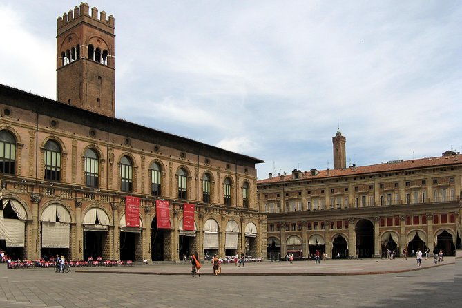 private-3-hour-walking-tour-of-bologna-with-private-official-tour-guide