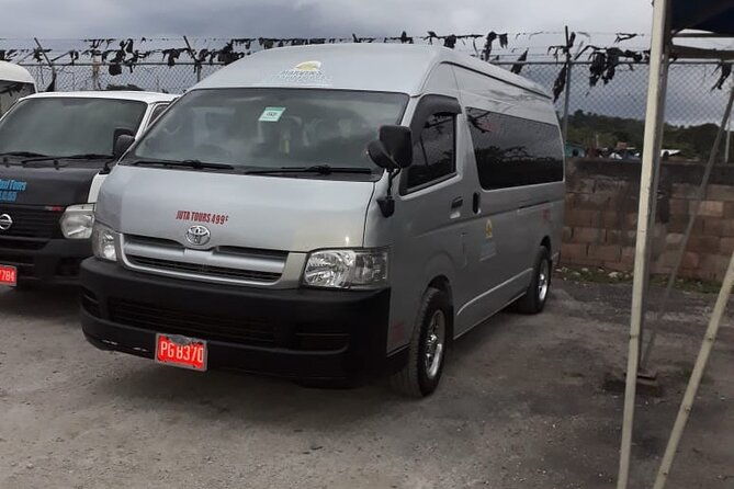 private-airport-transfer-from-ian-fleming-airport-to-ocho-rios