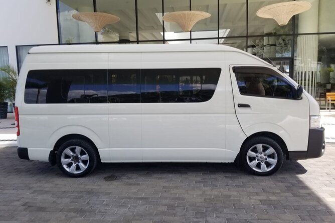 private-airport-transfer-to-excellence-oyster-bay-resort