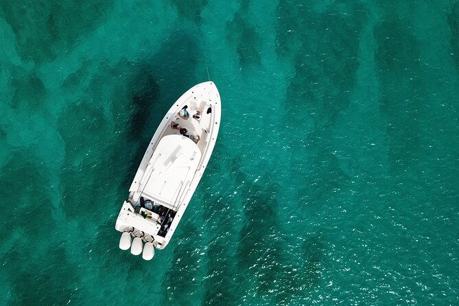private-and-customizable-half-day-boat-experience-to-caicos-cays