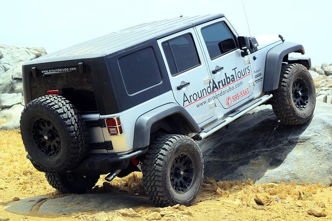 private-aruba-jeep-tour-exciting-attractions-and-panoramic-views