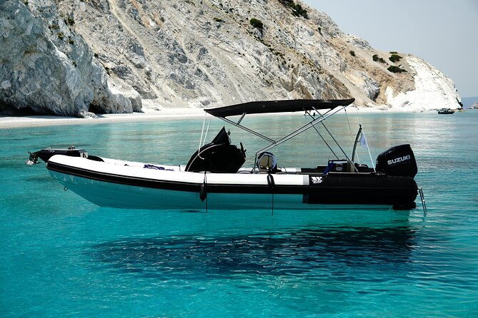 private-boat-cruise-around-skiathos-island