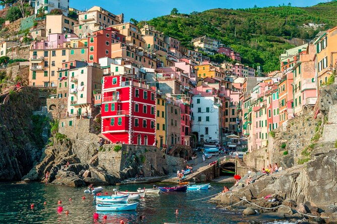 private-boat-tour-cinque-terre-and-portovenere-sunsix