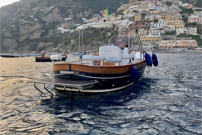private-boat-tour-from-positano-to-the-amalfi-coast-with-drinks-2