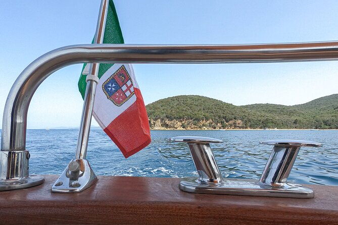 private-boat-tour-to-cala-violina-and-the-tuscan-coast-2