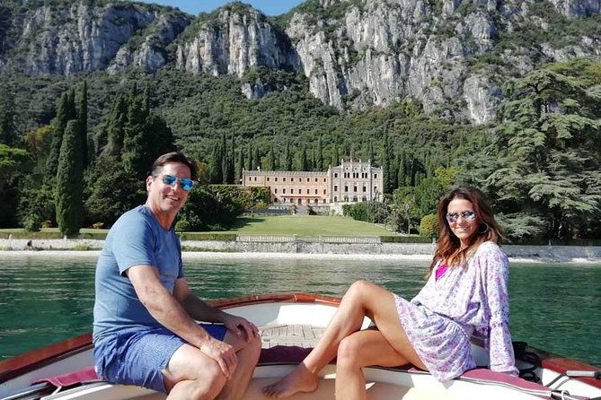 private-boat-tour-to-isola-del-garda-and-surroundings-2