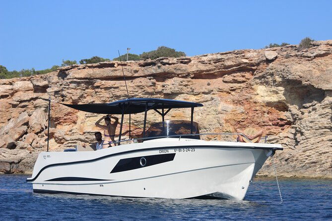 private-boat-tours-around-ibiza