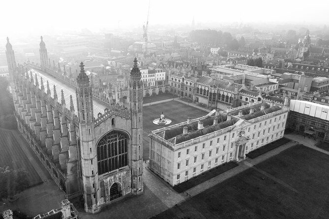 private-cambridge-university-ghost-tour-led-by-university-alumni