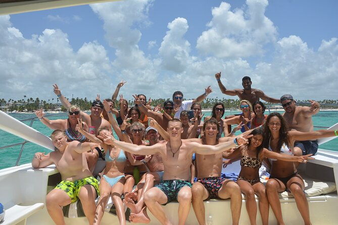 private-catamaran-booze-cruise-snorkeling