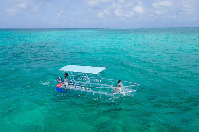private-clear-boat-experience-in-grace-bay