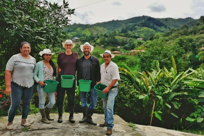 private-coffee-farm-tour-in-medellin-real-authentic-experience