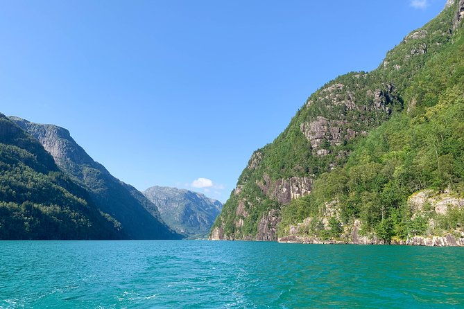 private-cruise-fjord-and-waterfalls-cruise-to-modal-mostraumen