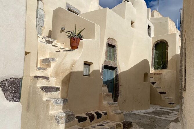 private-customizable-tour-to-explore-santorini
