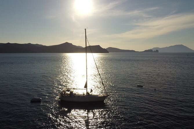 private-daily-sailing-cruise-to-discover-the-highlights-of-milos-2