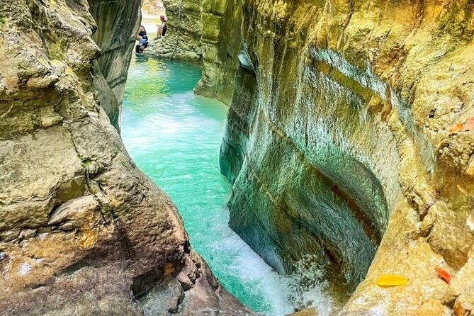 private-damajagua-7-waterfalls-local-food-taino-bay-amber-cove