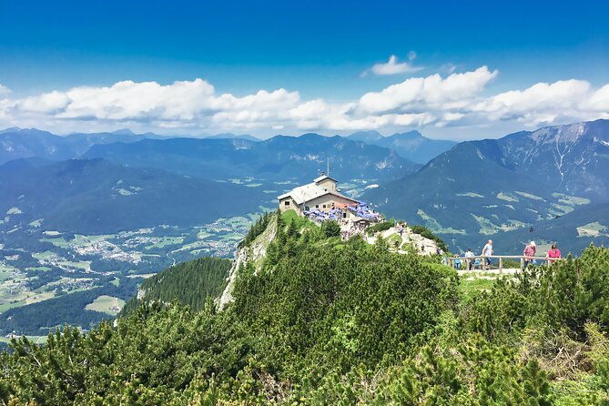 private-daytrip-from-munich-to-eagles-nest-salzburg-and-back-4